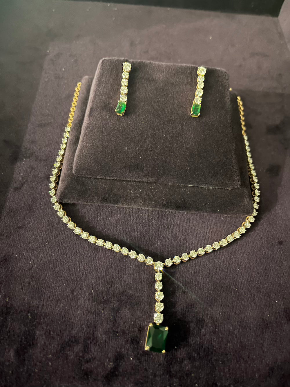 Aarna Emerald Set