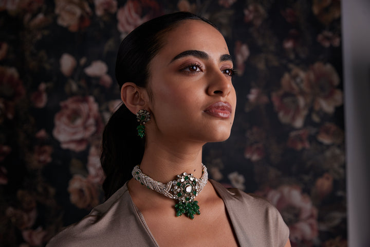 Open Setting Choker with Green Stone