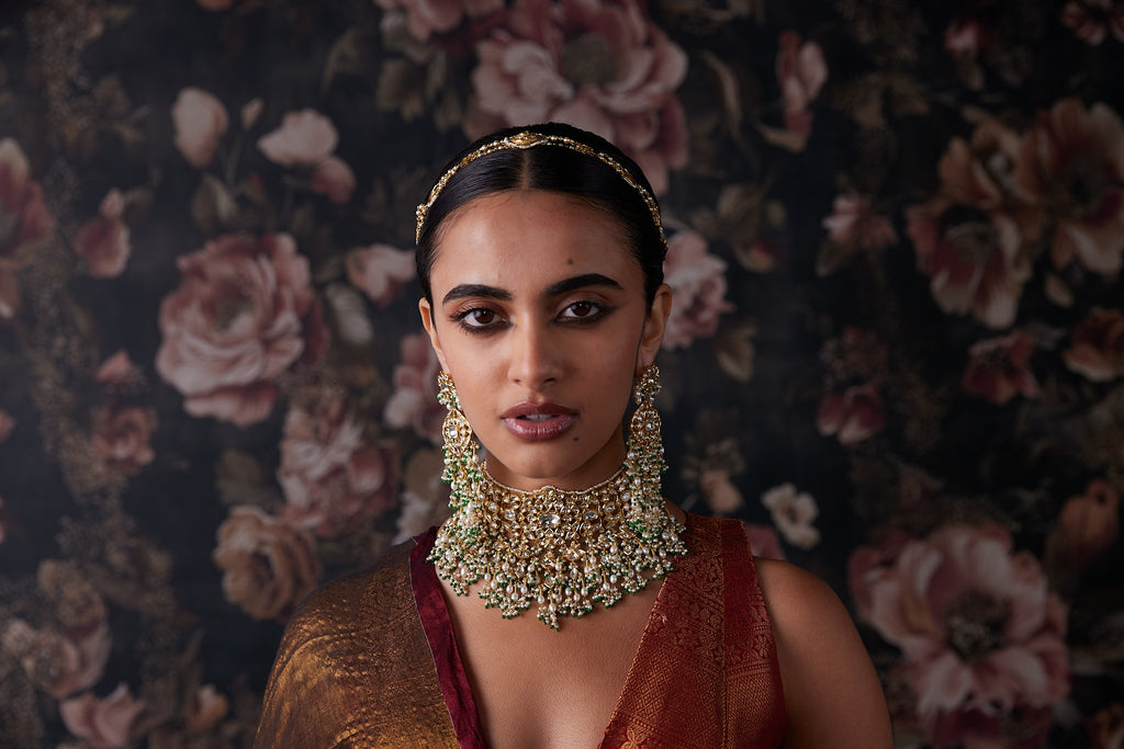 All White Vilandi Choker