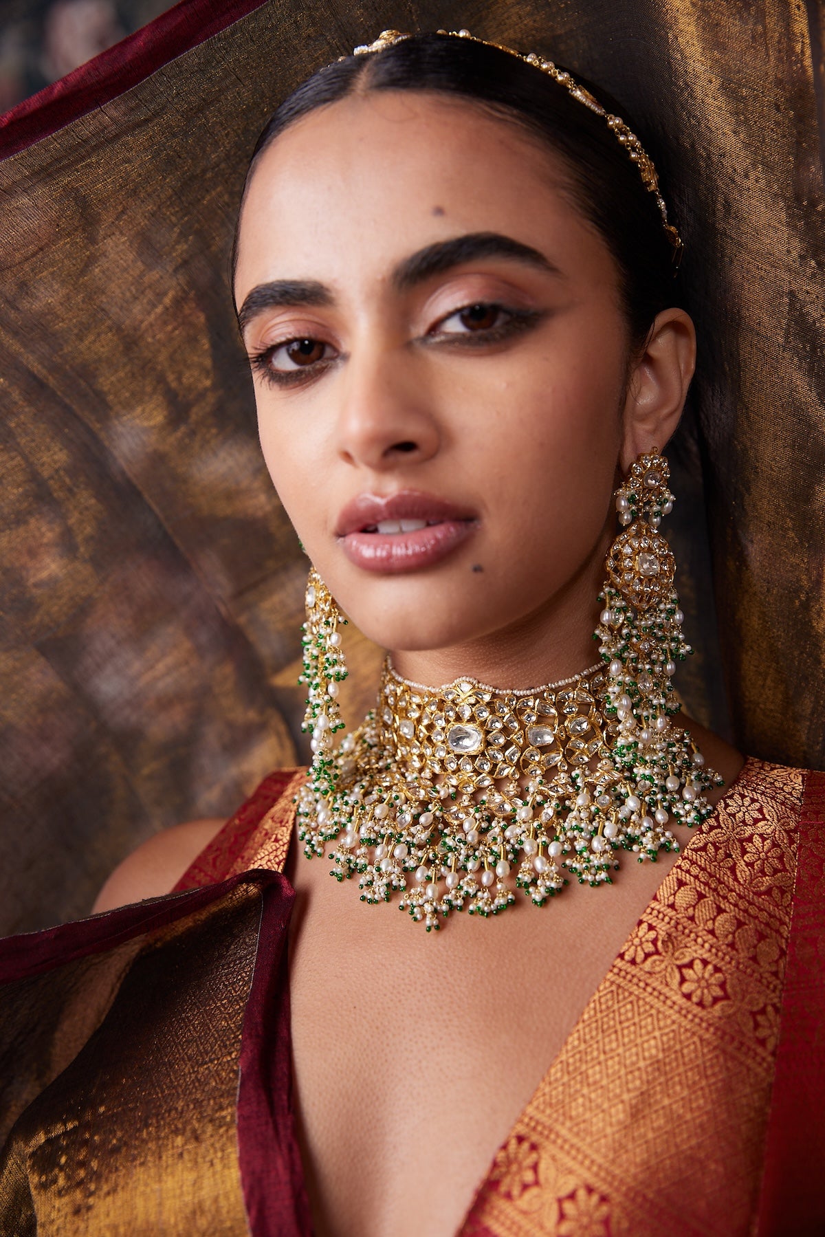 All White Vilandi Choker