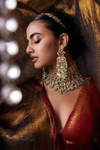 All White Vilandi Choker